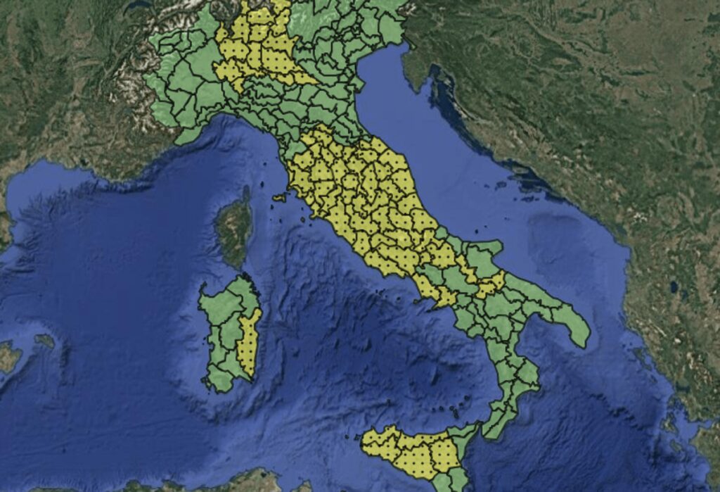 Maltempo, allerta meteo gialla per temporali venerdì 18 settembre: le 12 regioni a rischio