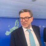 Manovra, Giorgetti: “A studio taglio tasse giovani, penso a flat tax 5% su aumenti stipendio”