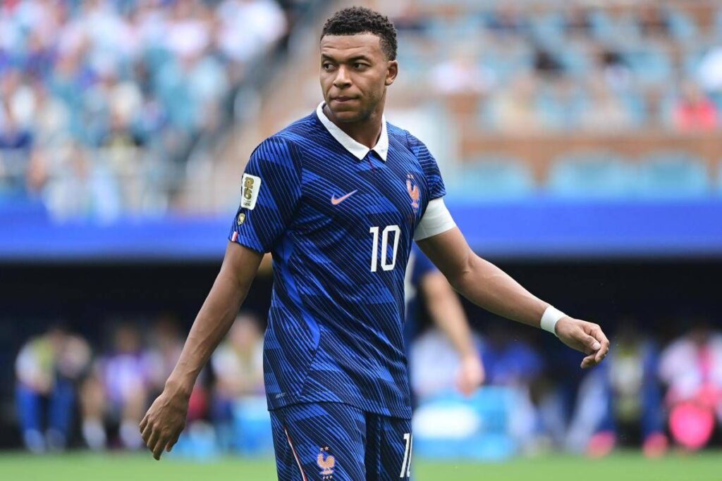 Mbappé: “Io come Ronaldo? La Francia non mi farà mai giocare fino a 41 anni”