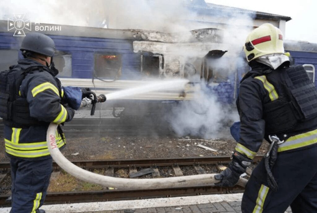 Media tedeschi: “Anche un consigliere sicurezza dell’Italia sul treno colpito dopo raid russo al confine Ucraina-Polonia”