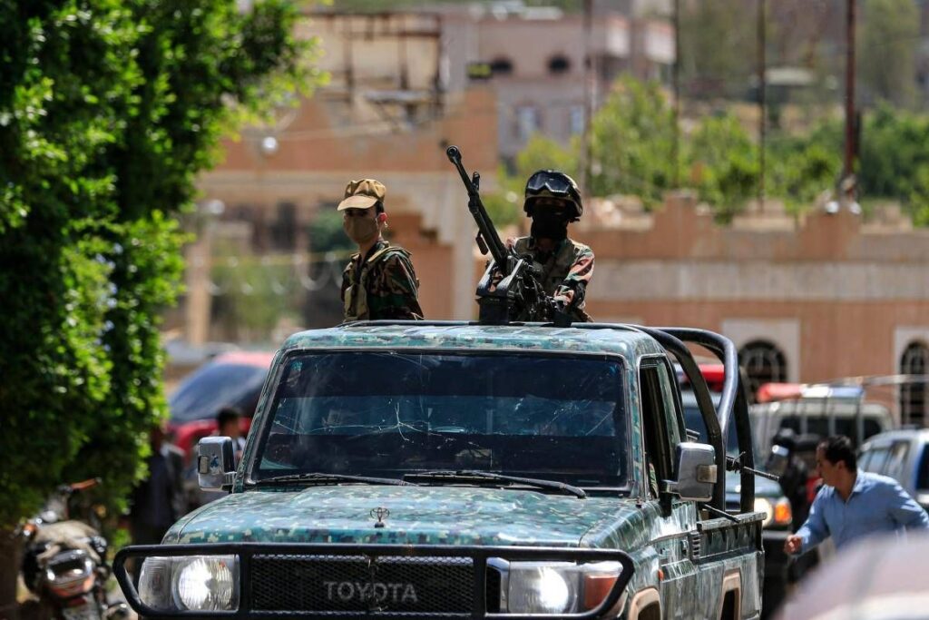 Medioriente, Houthi: “Abbattuto caccia saudita”. L’ambasciata Usa in Arabia: “Americani non vengano qui, rischio droni e attacchi”