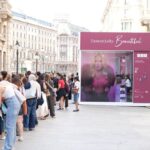 Milano Beauty Week, assalto ai pop up: lunghe code per profumi, esperienze skincare e make up