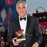 Mostra di Venezia, Clooney riceve il Leone d’oro alla carriera: “L’arte non ferma le guerre ma è antidoto contro la paura”