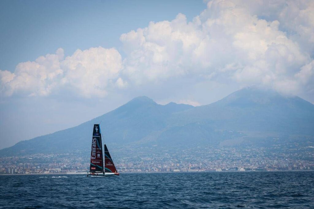 Napoli alza il sipario sull’America’s Cup, al via le Regate Preliminari nel Golfo