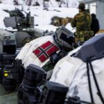 Norvegia, armi e artiglieria al confine con la Russia. Mosca minaccia “ulteriori misure”