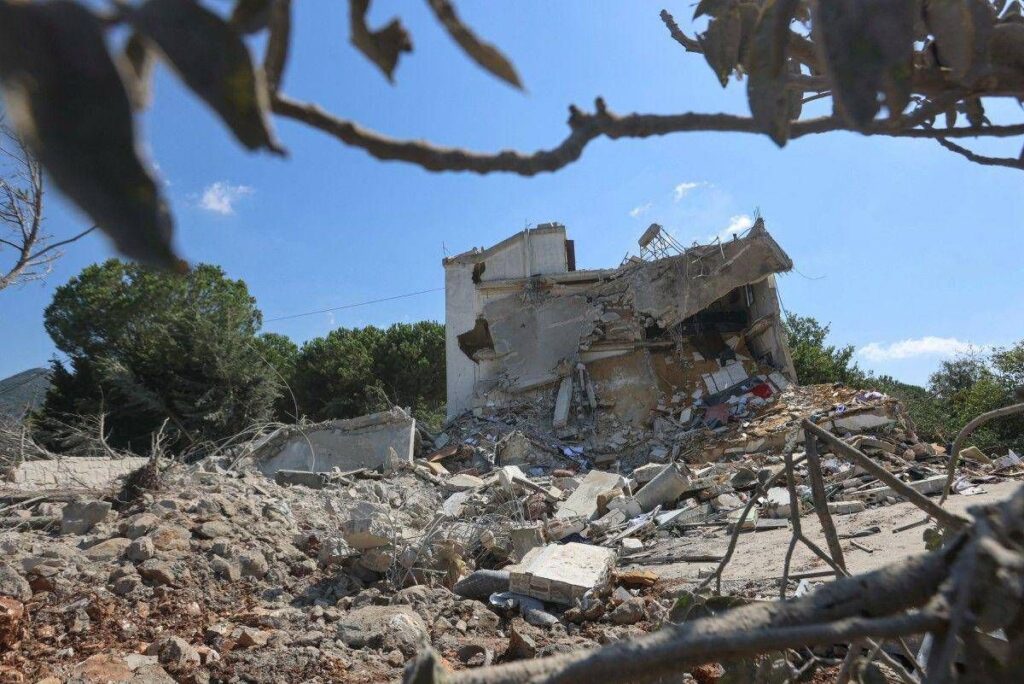 Nuovi raid israeliani in Libano, “11 morti: c’è anche un neonato”