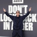 Oasis a Roma, Liam Gallagher scatenato sui social: le risposte (surreali) ai fan