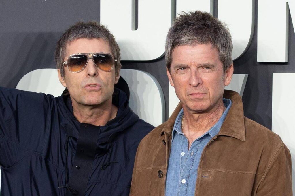 Oasis, ritirate dall’asta le inedite ‘Desk Tapes’: la band blocca la vendita
