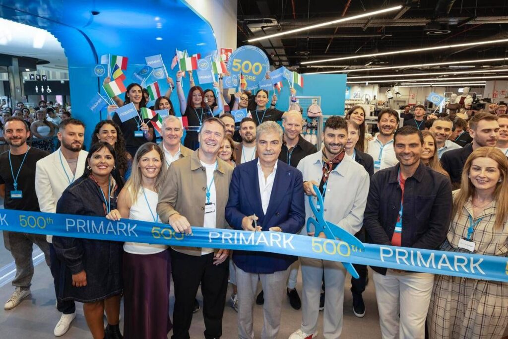 Primark, inaugurato a Pompei 500° negozio: investiti 8 mln di euro e creati 150 nuovi posti di lavoro