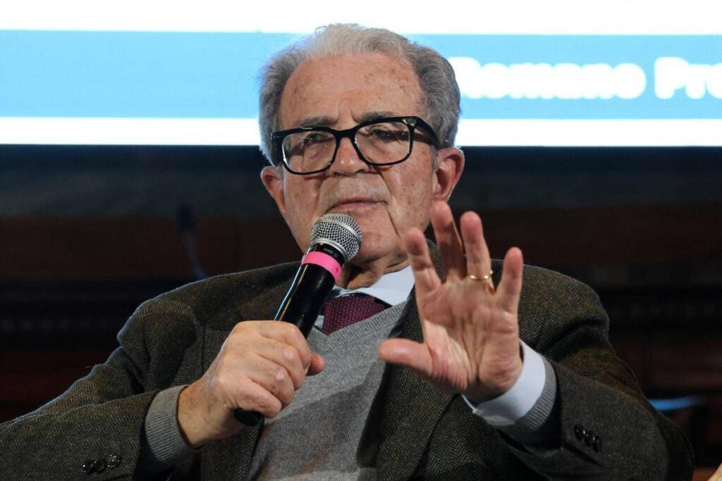 Prodi: “Meloni come Vannacci vuole Europa debole, Ue finita se vince Afd”