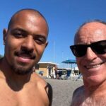 Relax vista gol: Malen in spiaggia a Ostia e poi a Trigoria per l’allenamento
