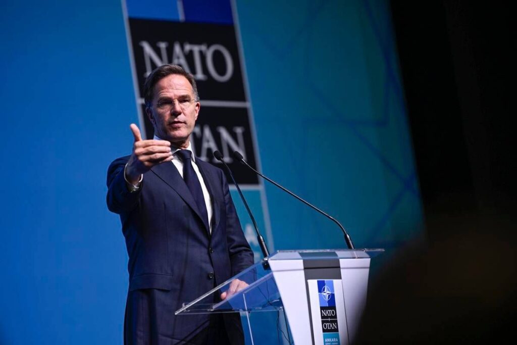 Rutte: “Non c’è un rischio concreto di escalation nucleare, Nato è più forte della Russia”