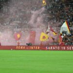 Saluti romani in curva Sud durante Roma-Atalanta all’Olimpico: 14 identificati