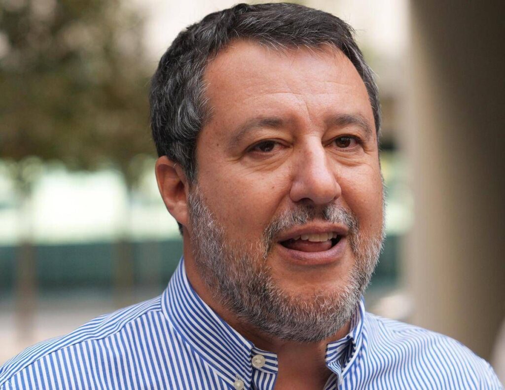 Salvini: “Tra poco ci sarà la caccia al cristiano e la caccia all’ebreo”