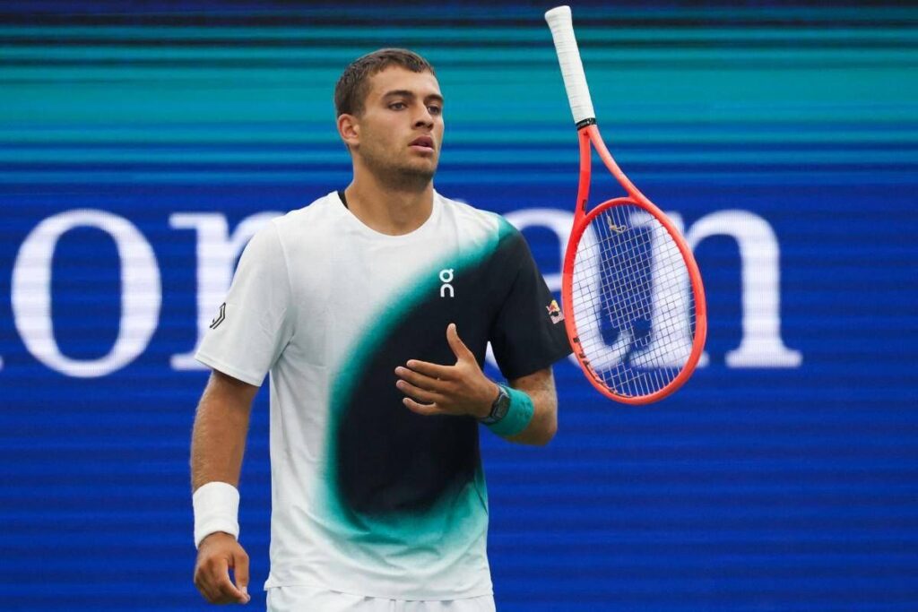 US Open, Cobolli vince ma non gli basta: “Sono un cretino…”
