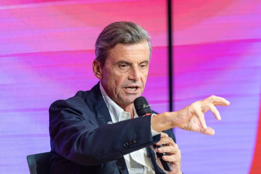 Ucraina, Calenda: “Fermare Russia o Putin diventa nuovo Hitler”