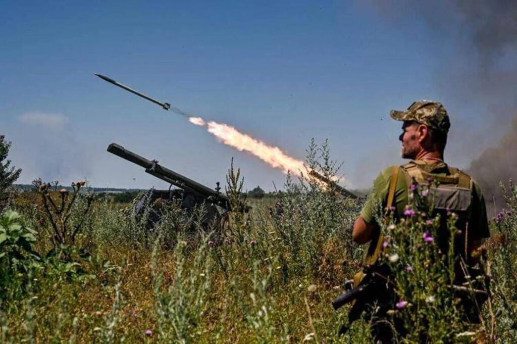 Ucraina, Zelensky: “Colpiremo Russia al cuore”. Kim aiuta Putin: 30mila soldati dalla Nordcorea