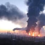 Ucraina, maxi attacco contro la Russia: colpita raffineria. Sindaco Mosca: “Vogliono sabotare elezioni”