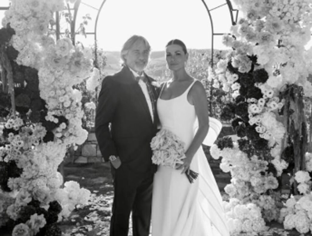 Vanessa Incontrada si è sposata, le nozze con Rossano Laurini: la prima foto dopo il ‘sì’