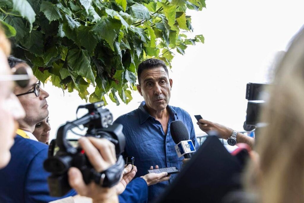Vannacci a Cernobbio: “Orgoglioso di essere qui, finanza interessata a quello che sta succedendo”