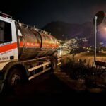 Vasto incendio a Positano provoca frana su strada ‘Amalfitana’, al lavoro vigili del fuoco