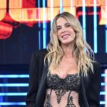 Alessia Marcuzzi contro il tabù della menopausa: “Mi vergognavo, mi sentivo meno donna e meno sexy”