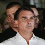 Brasile, Bolsonaro in fuga negli Usa? “Aereo in volo, il senatore è sparito”