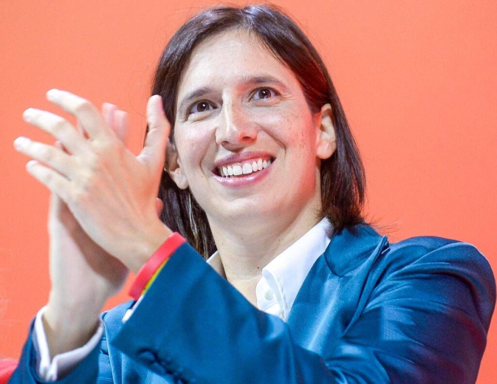 Centrosinistra, Schlein ufficializza corsa per Palazzo Chigi: “Io candidata premier, con o senza primarie”