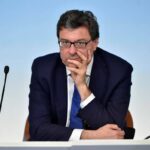 Consiglio dei ministri approva Documento programmatico di finanza pubblica. Giorgetti: “Scostamento 0,3% per difesa e 0,3% energia in 2027 e 2028”