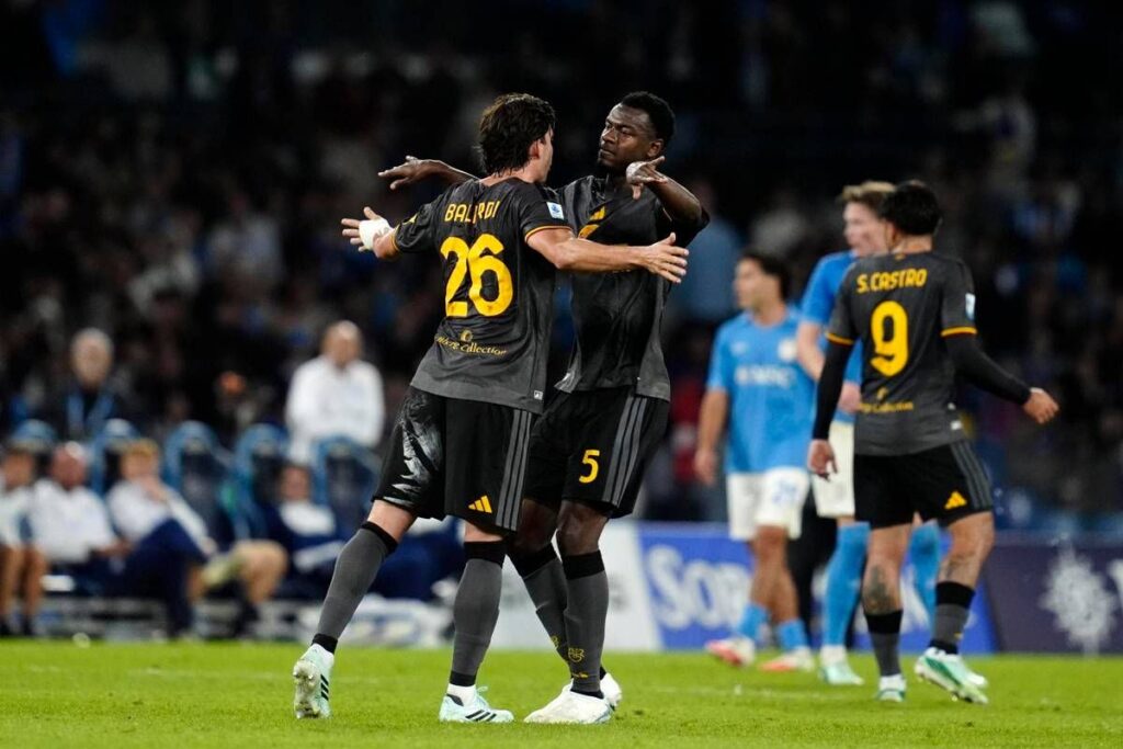 Contatto Beukema-Balerdi sul gol del 3-3, proteste in Napoli-Roma