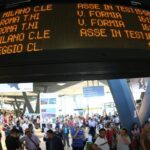 Disagi sull’Alta Velocità oggi, treni in ritardo fino a un’ora per inconveniente tecnico: cosa sappiamo