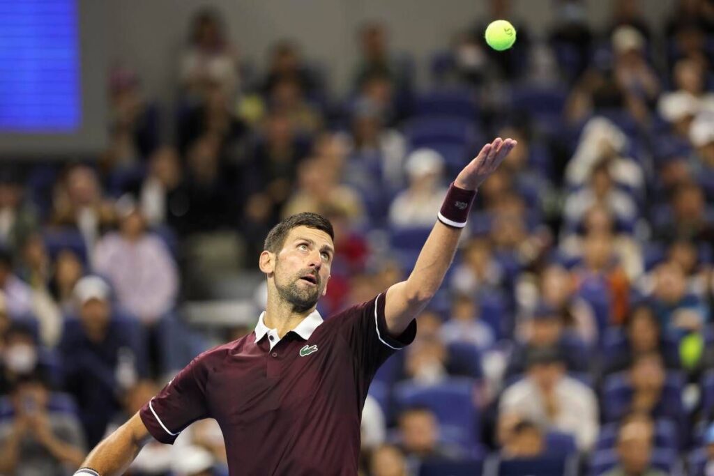 Djokovic torna a vincere: De Minaur si ritira e il serbo conquista per la settima volta il torneo di Pechino