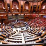 Fa troppo freddo alla Camera, la richiesta: “Meno aria ghiacciata”