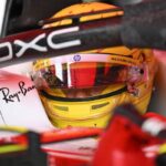 Formula 1, caos nel Gp del Bahrain: partenza rinviata due volte e problemi per Ferrari