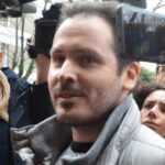 Garlasco, i consulenti di Sempio: “Il killer di Chiara Poggi indossa scarpe taglia 40. Impronta 33? Non è di Andrea”