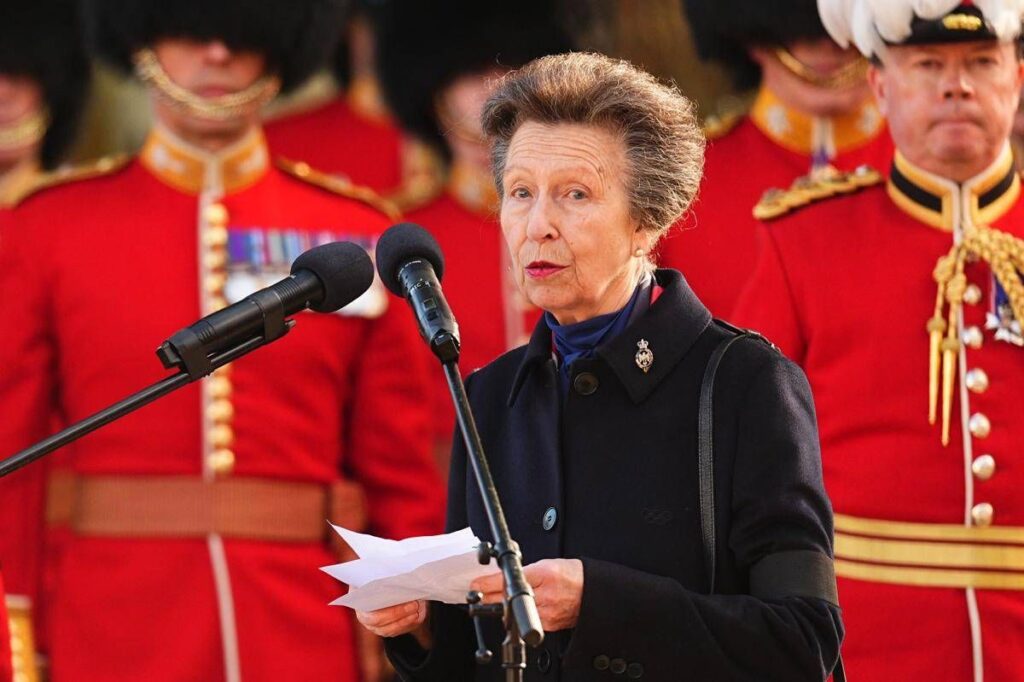 Gran Bretagna, la principessa Anna spodesta Kate nel cuore del popolo
