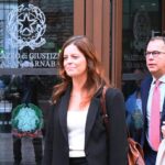 Ilaria Salis, chiesta nullità sentenza su risarcimento a ex collaboratori per mancata notifica: attesa per verdetto