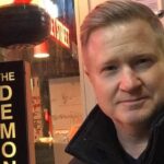 Kevin Bleyer, lo sceneggiatore di ‘The Daily Show’ morto a 54 anni in un incidente stradale