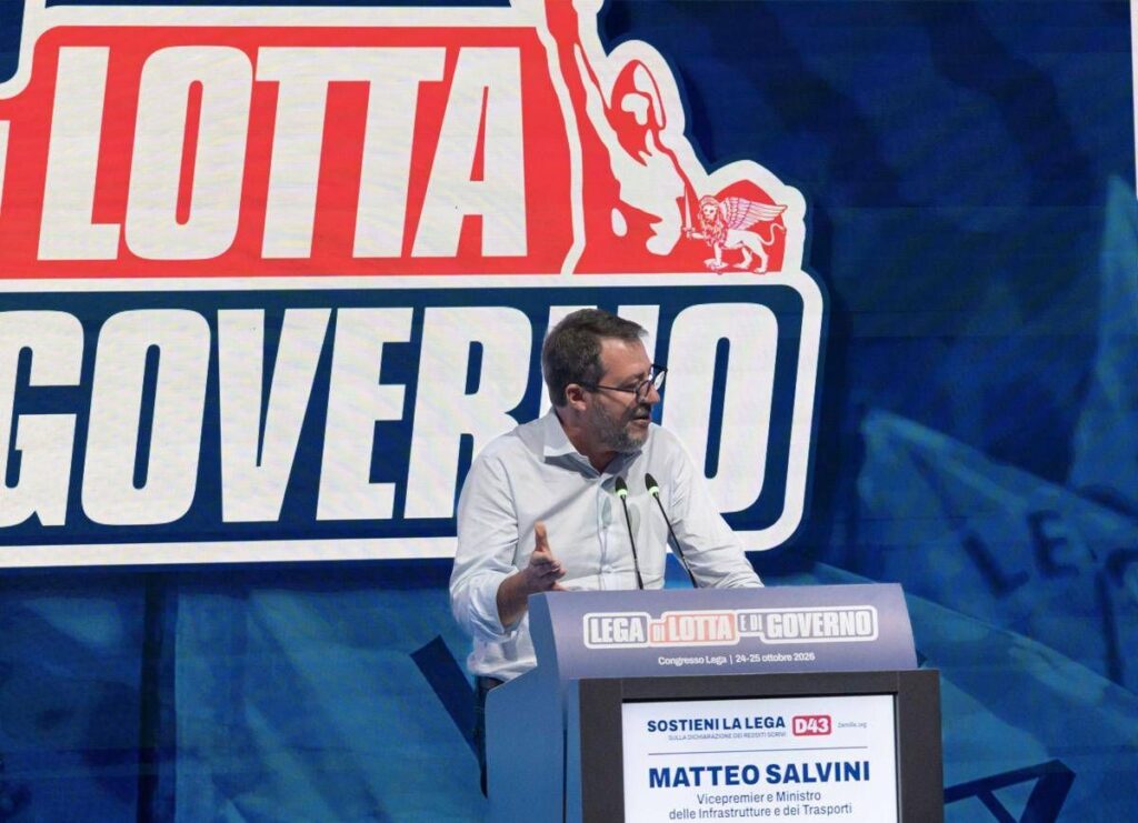 Lega, Salvini riconfermato segretario con 465 voti: “Saremo secondo partito, stop armi a Kiev”