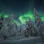 Lorenzo Mirandola, il cacciatore di aurora boreale si racconta in ‘Quando il cielo si accende’
