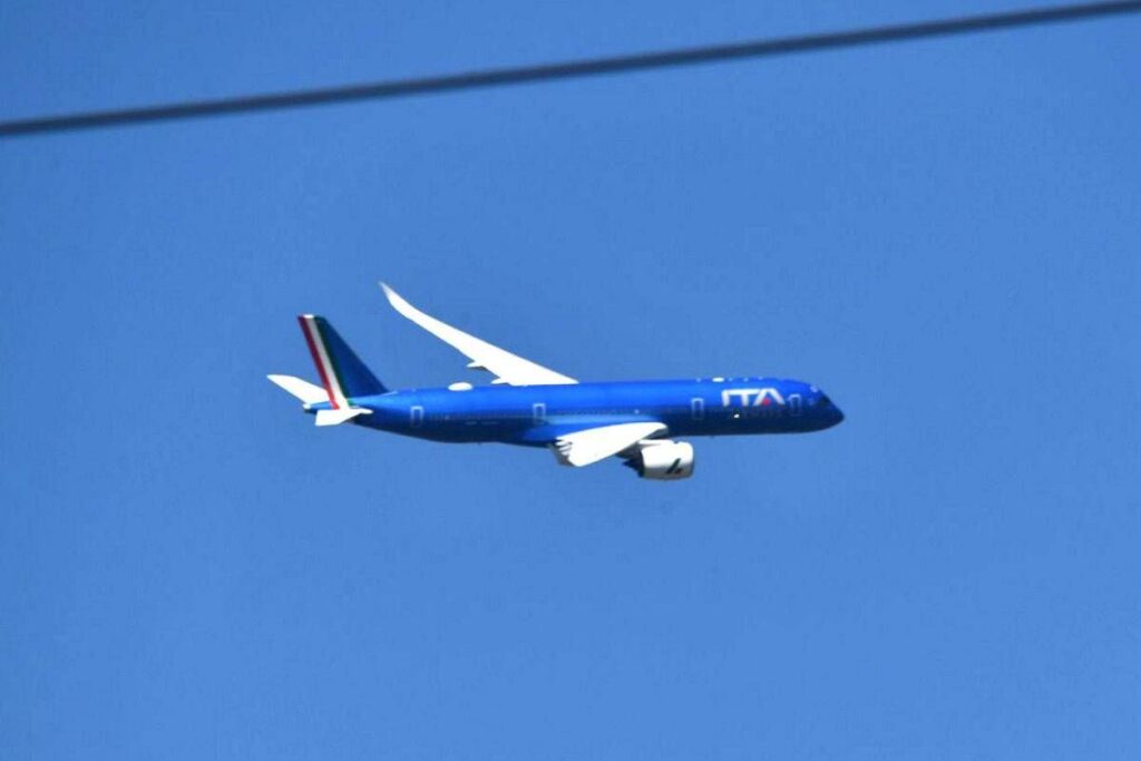 Malore su volo Parigi-Roma, australiana muore dopo atterraggio d’emergenza a Zurigo