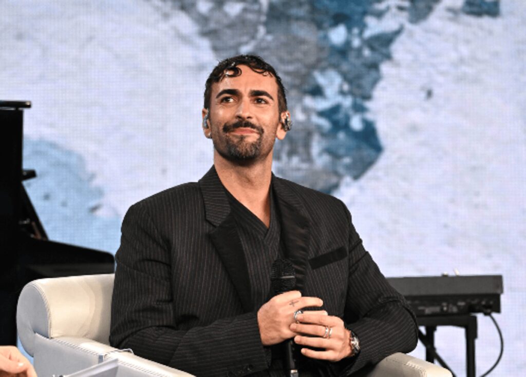 Marco Mengoni, il dolore per la morte della mamma: “Il periodo più buio della mia vita”