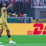 Mbangula show a San Siro: tripletta e risposta a Cissé, il Bologna ribalta il Milan