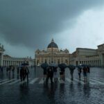 Meteo, arriva il maltempo: pioggia e temporali da Nord a Sud, poi torna il caldo