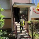 Milano, anziana muore nell’incendio dell’appartamento