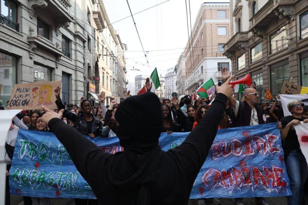 Proteste a Milano, “preoccupazione” per sabato: scatta il piano sicurezza con parà e droni﻿