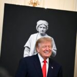 Trump festeggia Colombo alla Casa Bianca, caccia al voto degli italoamericani