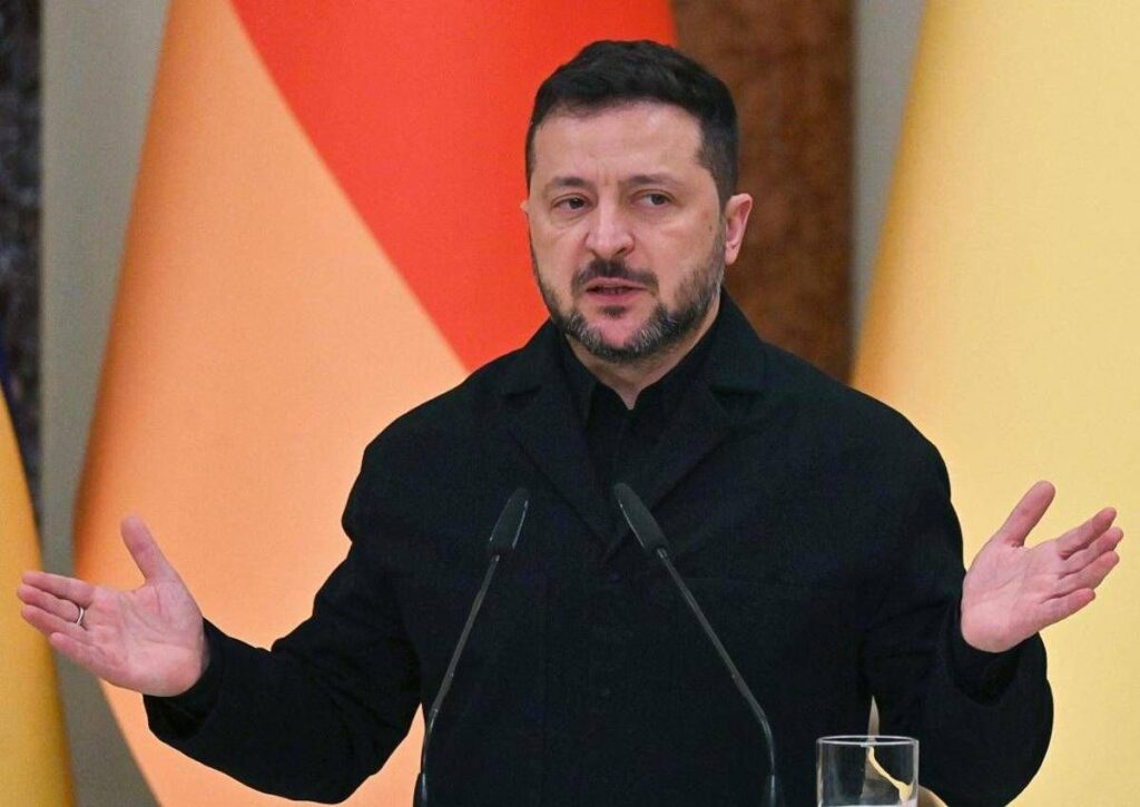 Ucraina, Zelensky: “Putin cerca escalation a tutti i costi”. Usa vogliono colloqui con Kiev e Mosca a ottobre
